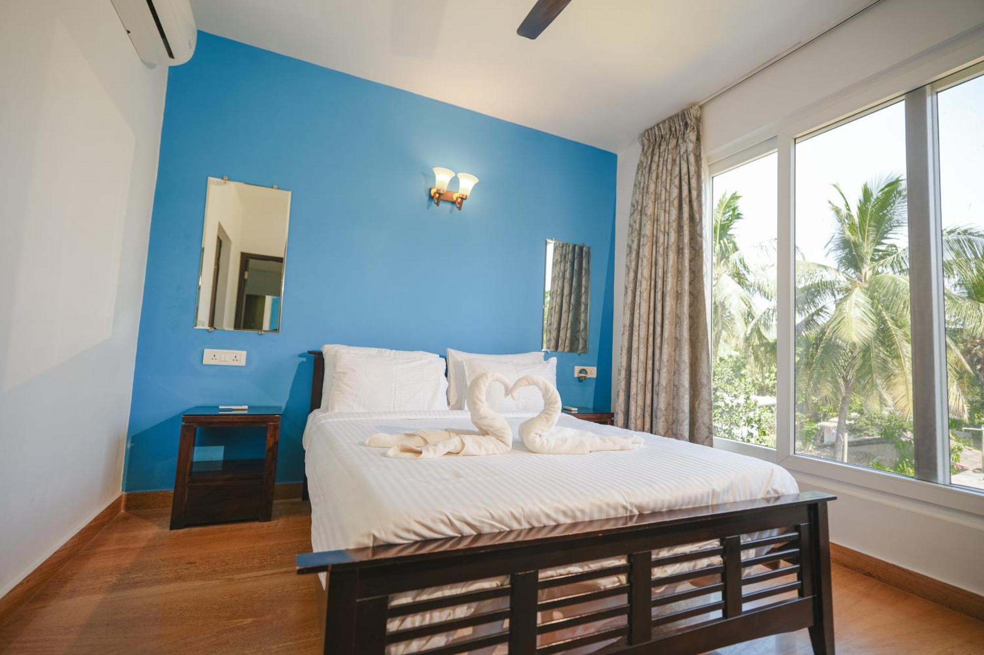 Villa M - Jia 3: Poolside Retreat in Candolim Exterior photo