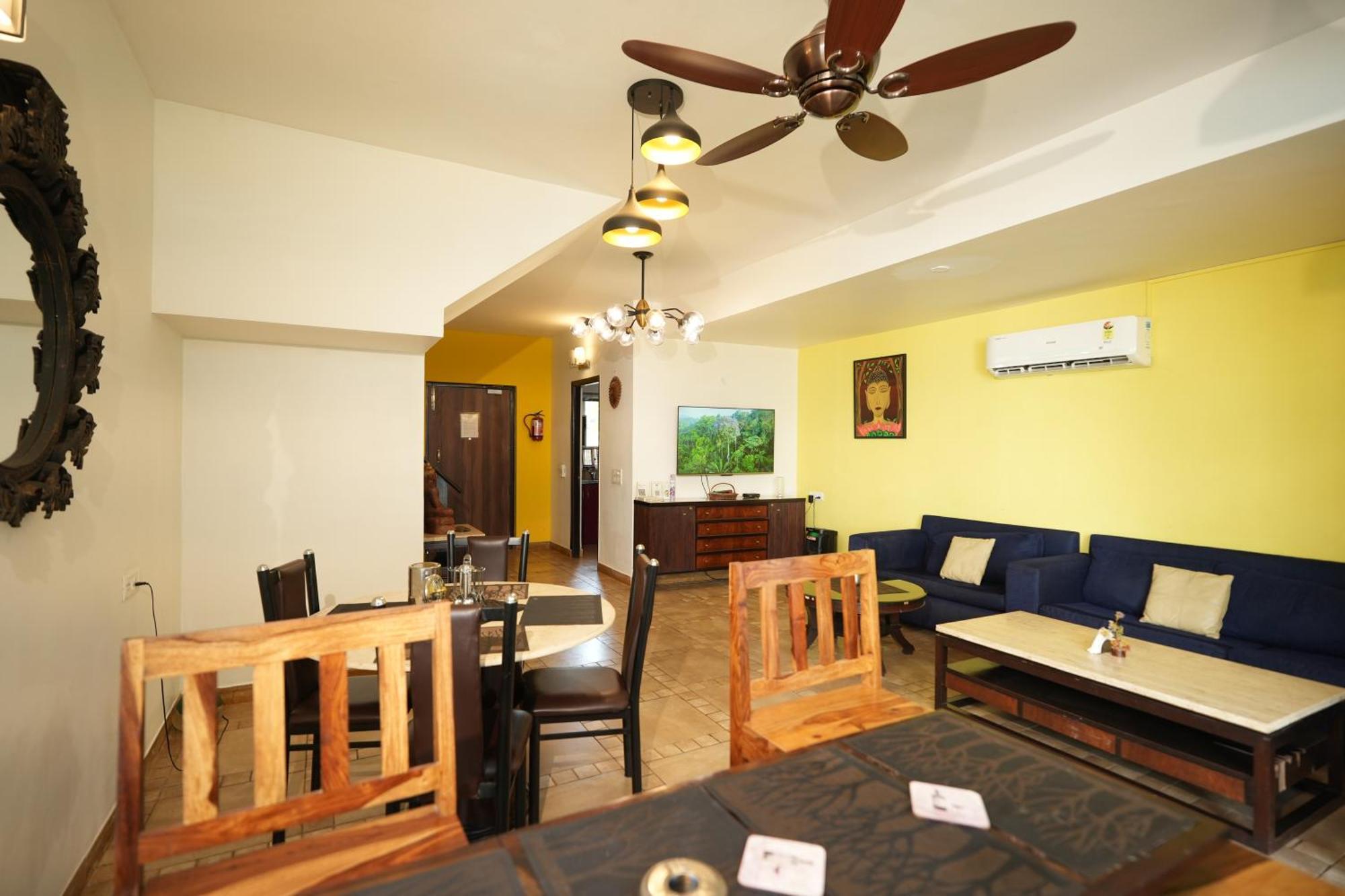 Villa M - Jia 3: Poolside Retreat in Candolim Exterior photo