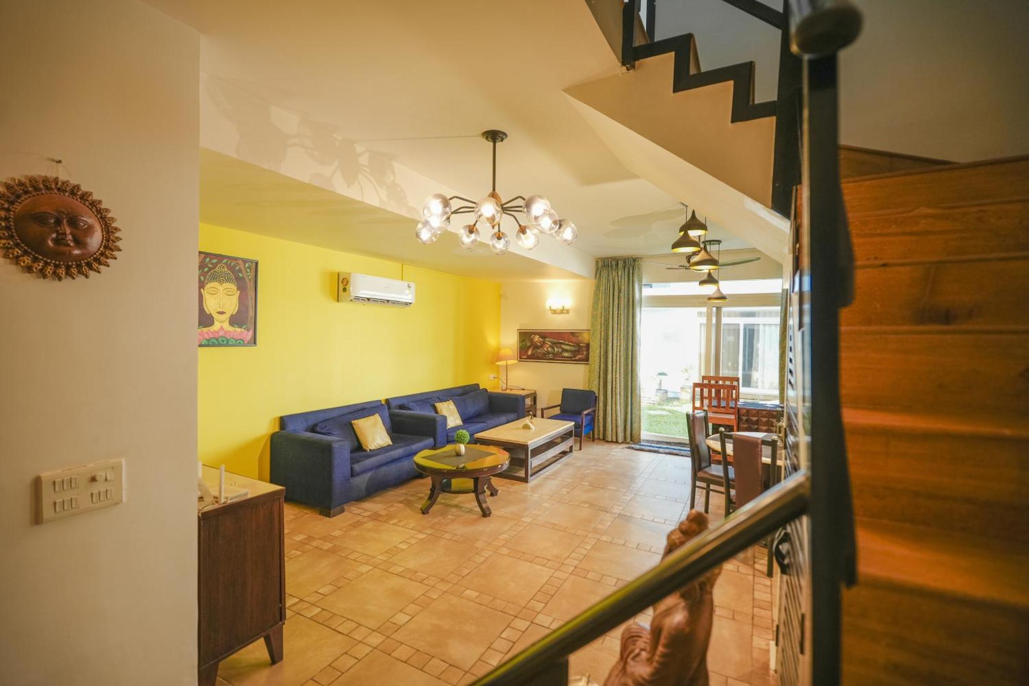Villa M - Jia 3: Poolside Retreat in Candolim Exterior photo