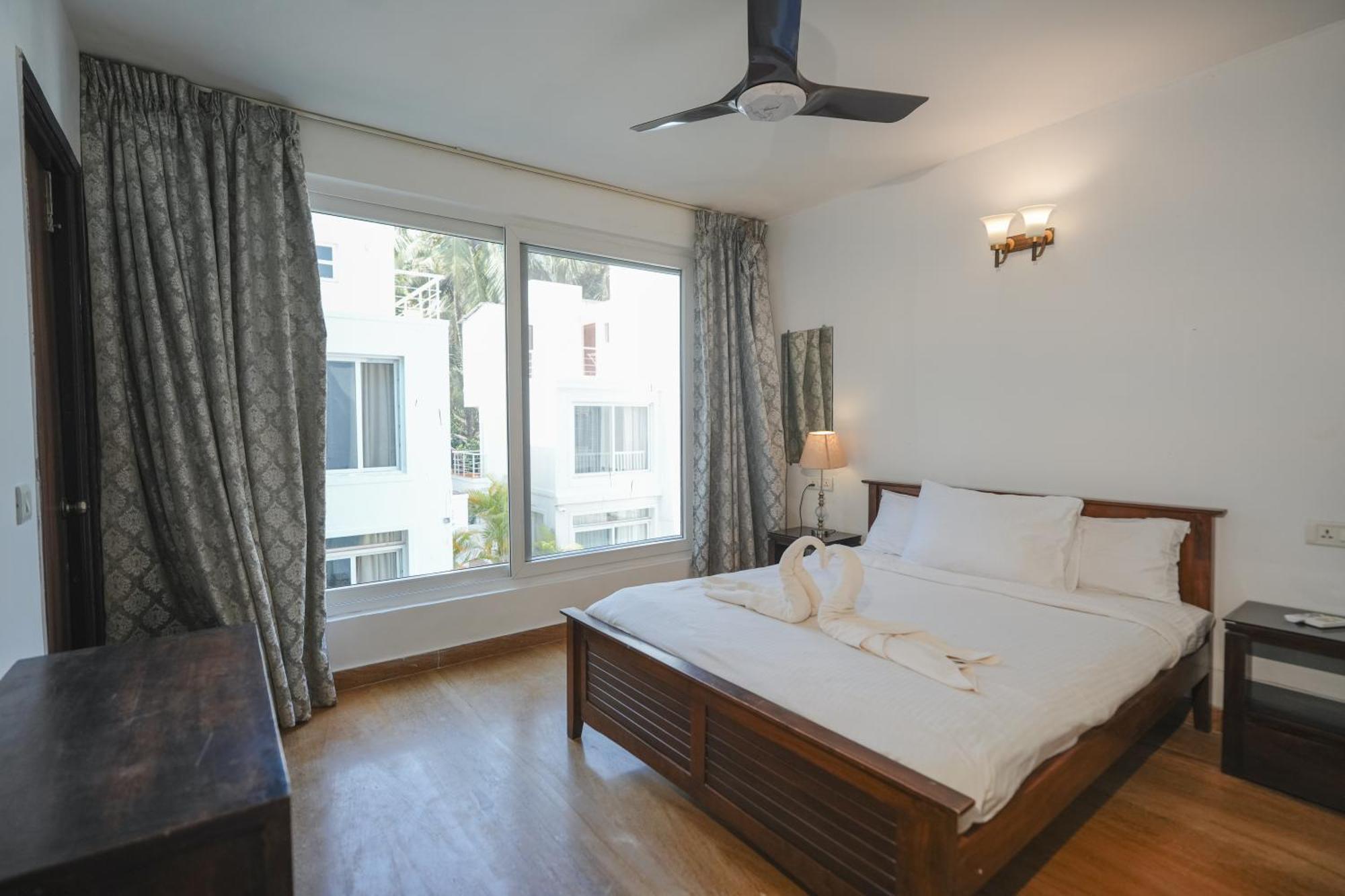 Villa M - Jia 3: Poolside Retreat in Candolim Exterior photo